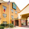 Отель Comfort Inn & Suites, фото 1