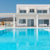 Отель Maria & Nada Beachfront Villas, фото 1
