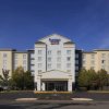 Отель Fairfield Inn & Suites Newark Liberty International Airport, фото 1