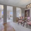 Отель Large 3 Bd Apartm 200 M Square with View To the Royal Palace. Palacio, фото 12