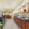 Отель Quality Inn & Suites Middletown - Newport, фото 17