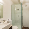 Отель Sea Spray Suites - Heritage Collection, фото 9