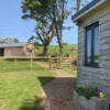 Отель Impeccable Shepherds hut Sleeping up to 4 Guests, фото 9