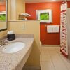 Отель Courtyard by Marriott Louisville Northeast, фото 8