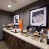 Отель Hampton Inn & Suites Pittsburgh/Harmarville, фото 18