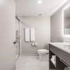 Отель Holiday Inn Express & Suites Toronto Airport South, an IHG Hotel, фото 23