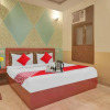 Отель OYO Flagship 70284 Prince Home Stay, фото 15