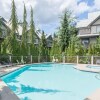Отель Bright and Clean, Walk Everywhere, Shared Pool and Hot Tub, фото 12