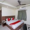 Отель OYO 37989 Hotel Debarshi, фото 11