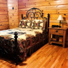 Отель Bear Pleasures 2 Bedrooms 2 Bathrooms Cabin, фото 8