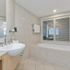 Отель Salt Beachside Resort - Private Apartments by Holiday Management Company, фото 8