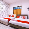 Отель OYO 1421 Kasmaran Guest House Syariah, фото 5