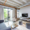 Отель Inventors Loft 3 - Relax/play/explore- Center City, фото 4