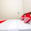 Отель OYO 2421 Joglo Guest House Syariah, фото 13