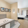Отель Comfort Suites, фото 3
