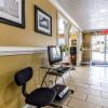 Отель Rodeway Inn & Suites Jacksonville near Camp Lejeune, фото 18