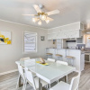 Отель Betsy's Beachfront Cottage, фото 38