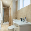 Отель Bright and Modern 2 Bedroom Apartment in Earl's Court, фото 10