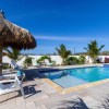 Отель Beautiful 3br2 5BA Villa w Pool Close 2 Baby Beach, фото 15
