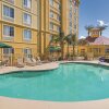 Отель La Quinta Inn & Suites by Wyndham Phoenix Mesa West, фото 16