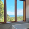 Отель The Kauri Retreat - Sea Views & Spa Pool, фото 16