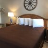 Отель Westward Wagon Inn Theme Park Entrance, фото 20