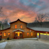 Отель Suite Dreams by Escape to Blue Ridge, фото 9