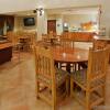 Отель Holiday Inn Express Hotel & Suites Manteca, an IHG Hotel, фото 7