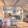 Отель Charming Pine Point Cottage - 2 Blocks to Ocean!, фото 12