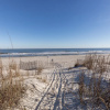 Отель Sandpiper by Avantstay Gorgeous Beachside Home w/ Spacious Yard & Chic Design, фото 29