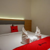 Отель RedDoorz Plus @ Losari Makassar, фото 8