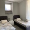 Отель Gelsomino 1 Apartment With Lake View and Beach, фото 7