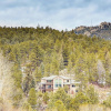 Отель Secluded & Spacious Mountain Getaway, фото 1
