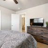 Отель Red Cliffs Getaway 3 Bedroom Townhouse, фото 7