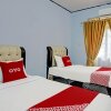 Отель OYO 92265 Maqomi Homestay Syariah, фото 9