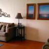 Отель Renovated one bedroom 2 min to the beach, фото 3