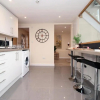 Отель Cliftonmeade by Mia Living 2 bedroom apartment with free parking, фото 17