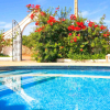 Отель Villa Emilio: Large Private Pool, Walk to Beach, WiFi, Car Not Required                             , фото 28