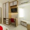 Отель RedDoorz Apartment @ Aeropolis Tangerang, фото 8
