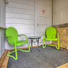 Отель Family Apartment w/ Deck + Yard Near Northwestern, фото 10