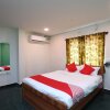 Отель V Wella Comforts By OYO Rooms, фото 3
