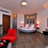 Отель Kami Suites Hotel, фото 2