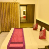 Отель OYO 4448 Hotel Suresh Plaza, фото 2