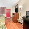 Отель Econo Lodge Inn And Suites, фото 13