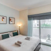 Отель Spacious And Bright Apt In Marina Sleep 6, фото 5