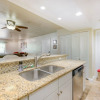 Отель Main Street Condo Unit 203 - 2 Br Condo, фото 5
