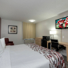 Отель Red Roof Inn Raleigh North-Crabtree Mall/PNC Arena, фото 3