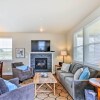 Отель Ocean Shores House w/ Hot Tub - Walk to Beach, фото 12