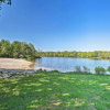 Отель Charming Long Pond Getaway w/ Community Perks, фото 20