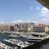 Отель Superbe Loft vue Vieux Port en 1ère ligne в Марселе